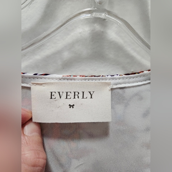 Everly satin blouse - Picture 6 of 6
